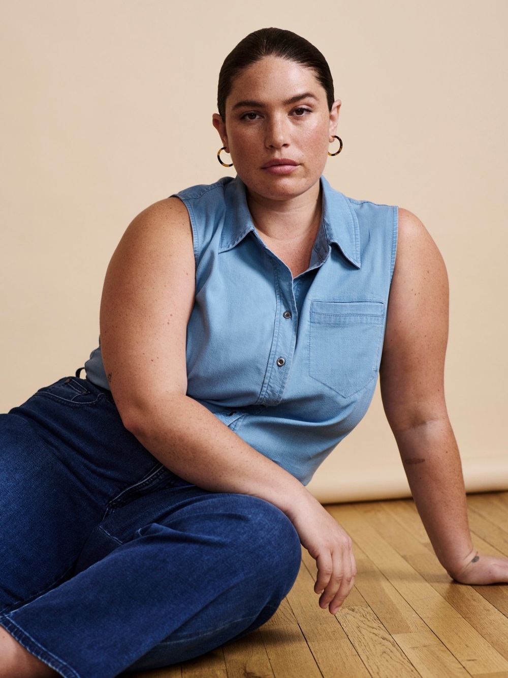 Universal Standard - Sleeveless Light Blue Denim Button-Up Top